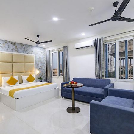 Status By Hotel The Emporio Ghaziabad Exterior foto